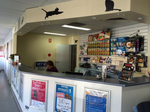 Albion Park Veterinary Hospital - Melbourne Private Schools 0